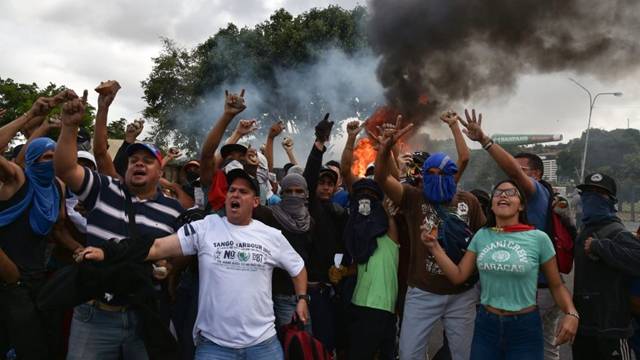 fuori_limperialismo_dal_venezuela fuori_limperialismo_dal_venezuela